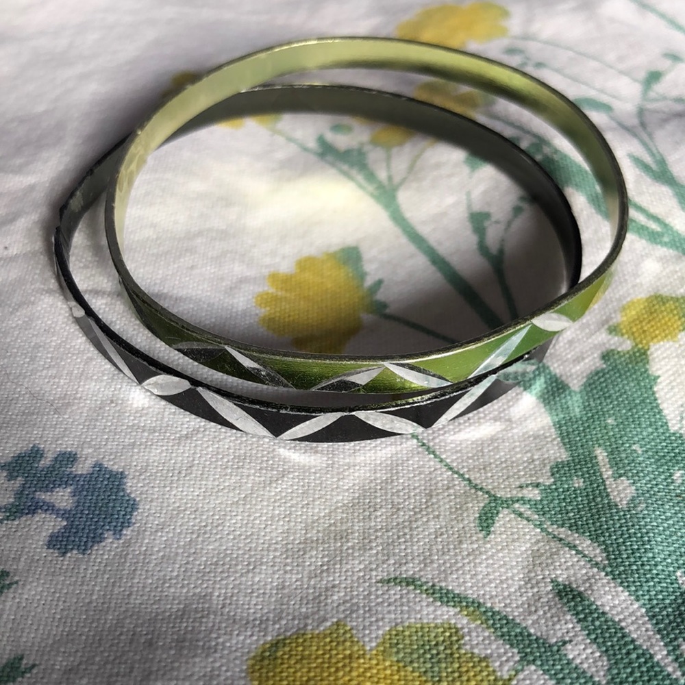 Green and black tin bangle set
